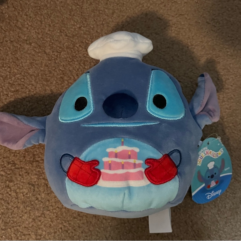 Squishmallow Baking Stitch 🩷🩵🤍🎂🥊